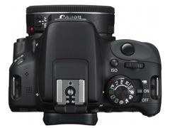 キヤノン、APS-Cデジタル一眼レフで世界最小の「EOS Kiss X7