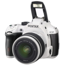 エントリー初の防塵防滴デジタル一眼レフカメラ「PENTAX K-50