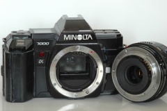 レンズマウント物語：第12話 ソニーの純正マウントアダプターLA-EA2