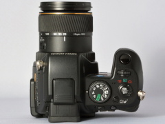 オールドデジカメの凱旋：コニカミノルタDiMAGE A200（2004年