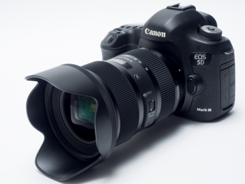 交換レンズレビュー：SIGMA 24-35mm F2 DG HSM｜Art - デジカメ Watch