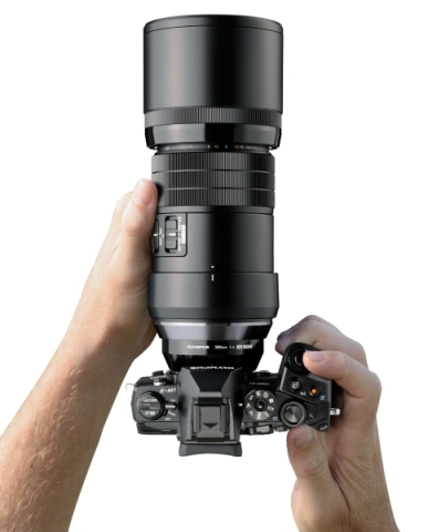 オリンパス、「M.ZUIKO DIGITAL ED 300mm F4.0 IS PRO」を正式発表