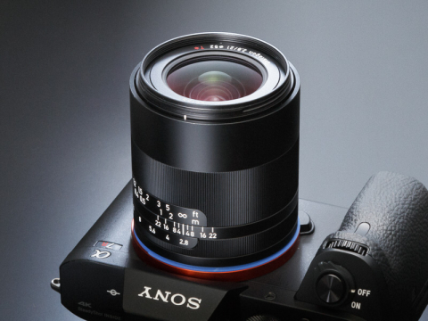 交換レンズレビュー：Loxia 2.8/21 - デジカメ Watch