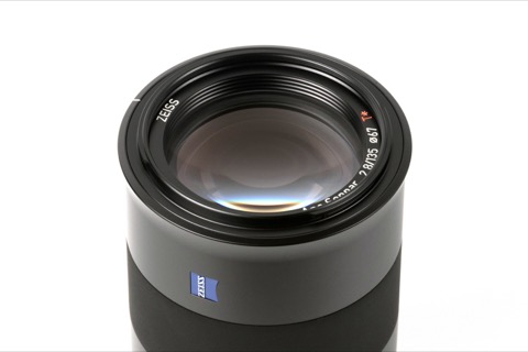 特別企画：ついに国内発表！「ZEISS Batis 2.8/135」最速レビュー