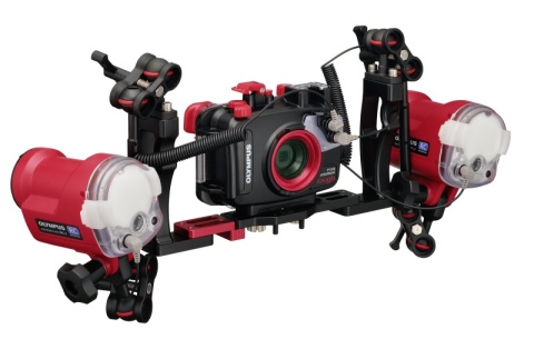 オリンパス、防水・耐衝撃の最新モデル「Tough TG-5」を国内発売