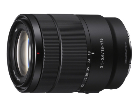 ソニー、APS-C用レンズ「E 18-135mm F3.5-5.6 OSS」を海外発表