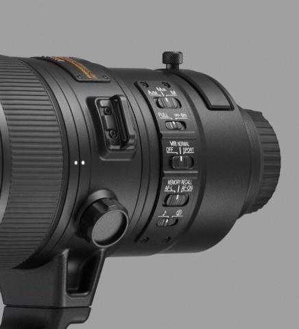 ニコン、蛍石採用の超望遠ズーム「AF-S NIKKOR 180-400mm f/4E TC1.4