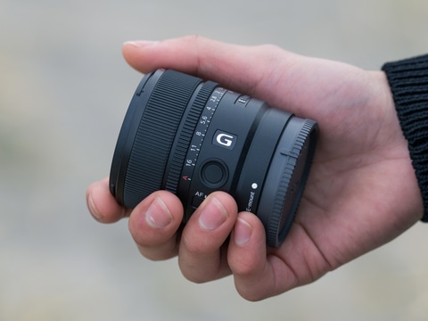ソニー、絞りリング搭載のAPS-C広角レンズ「E 15mm F1.4 G」。10万円