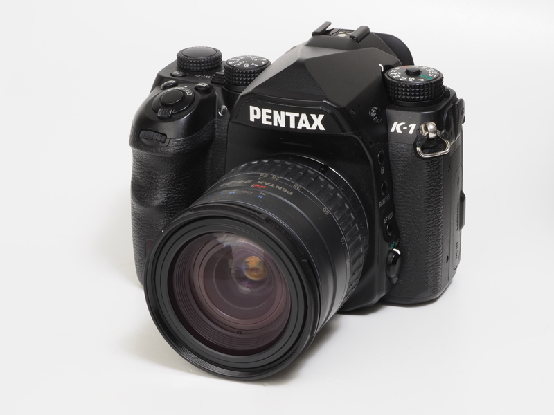 赤城耕一の「アカギカメラ」 第129回：新旧レンズを取りそろえて