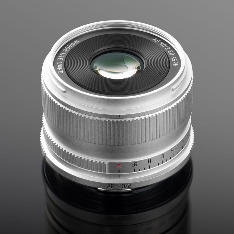 大口径の軽量単焦点レンズ「TTArtisan AF 40mm f/2」にシルバーが追加