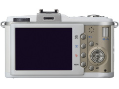 オリンパス、「E-P2」と「M.ZUIKO DIGITAL 17mm F2.8」の新色キット