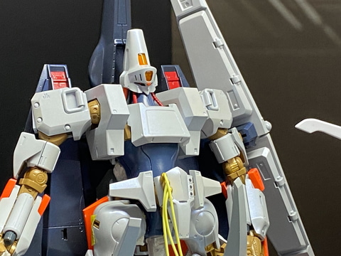 魂ネイション】ランチャー接続口も再現！ フィギュア「HI-METAL R