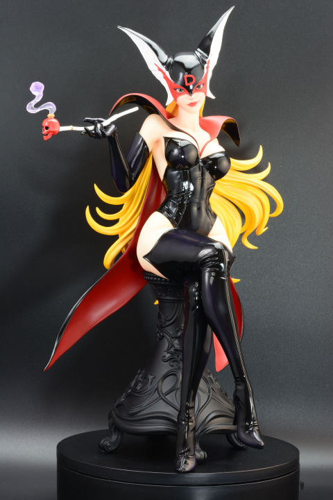 レビュー】「ドロンジョ 1/4 スタチュー」レビュー 艶やかに輝く