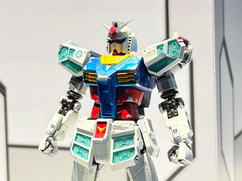万博「ガンダムパビリオン」の顔「RX-78F00/E ガンダム」が超合金と
