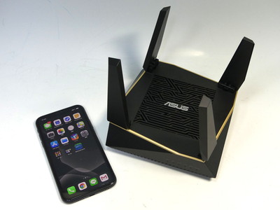 小さいのに速くて安い「Wi-Fi 6×トライバンド」、ASUS「RT-AX92U」を