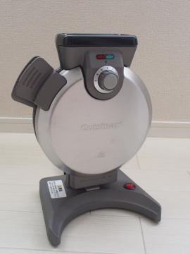 家電製品ミニレビュー】立てたまま焼けるワッフルメーカーは出しっ