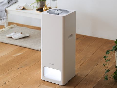 バルミューダ、天井まで届く大風量を実現した空気清浄機「BALMUDA The