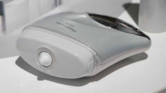 花王がパナソニックとタッグ、極薄膜のヴェールを使った新しい