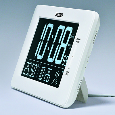セイコー、白く大きな表示で見やすいデジタル時計。掛置兼用 - 家電 Watch