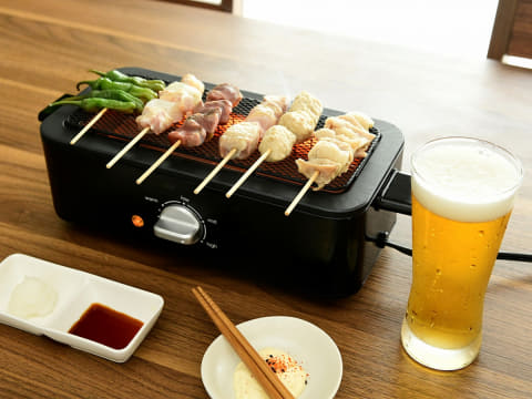 山善、煙を気にせず焼き鳥できる減煙の電気七輪 - 家電 Watch