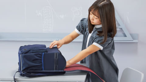 ファミリア、軽量ランドセル「air ran.」に約850gの新モデル 前年