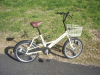 コストパフォーマンスにすぐれたコンパクトな自転車 - ケータイ Watch