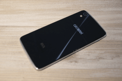 IDOL 4」、AlcatelからVRゴーグル標準装備で11月下旬発売、3万4800円