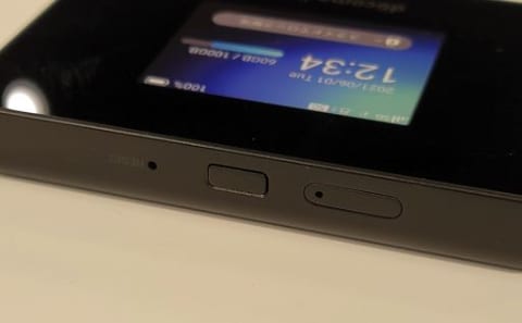 ドコモ、コンパクトサイズの5Gモバイルルーター「Wi-Fi STATION SH-52B