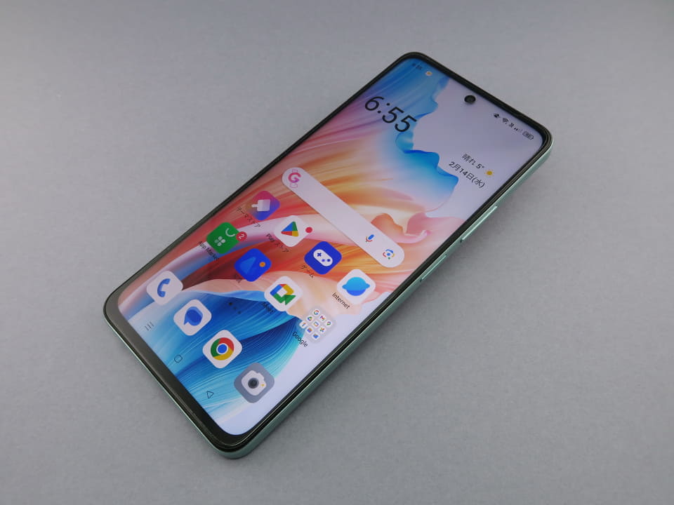 OPPO A79 5G」、3万円を切るスリムなFeliCa搭載スマートフォン