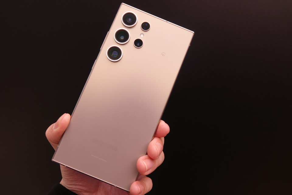 Galaxy S24 Ultra SCG26 auデモ機 auから「Galaxy S24 Ultra」、11日に