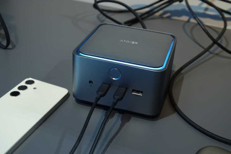 Anker、新型充電器シリーズ「Anker Prime ドッキングステーション」を