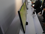 LG、世界初のFreeSync対応34型ウルトラワイド液晶を展示 ～14型液晶で