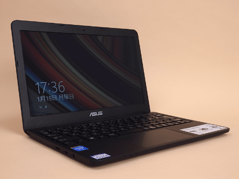 Hothotレビュー】ASUS「EeeBook X205TA」 ～3万円台で980gの低価格軽量