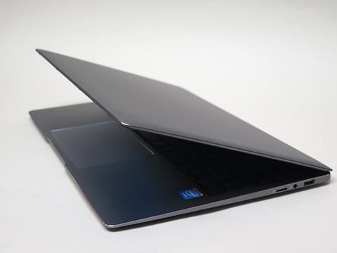 PC短評】4K液晶の一点豪華主義、「CHUWI LapBook Plus」 - PC Watch