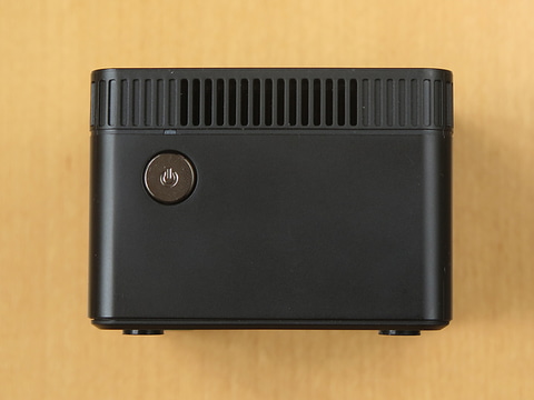 PC短評】リンゴより小さいデスクトップPC「CHUWI LarkBox」 - PC Watch