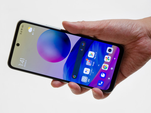 西川和久の不定期コラム】2万円台後半でおサイフケータイ対応！6.5型5G