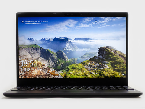 西川和久の不定期コラム】1kg切りの13.3型モバイルノート「NEC