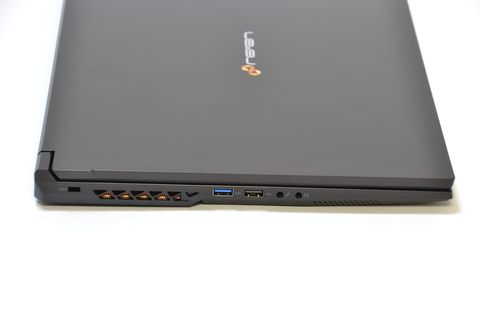 コスパ重視でも性能や使い勝手は十分。17.3型ゲーミングノートPC