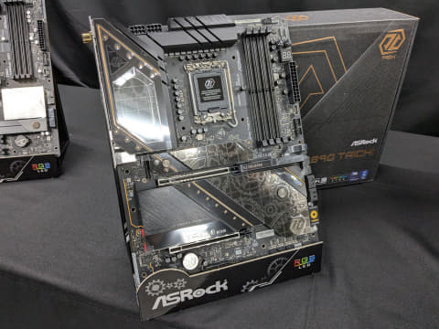 メモリ速度10,000MHzを遂に突破。ASRock、Core Ultraシリーズ2向けZ890