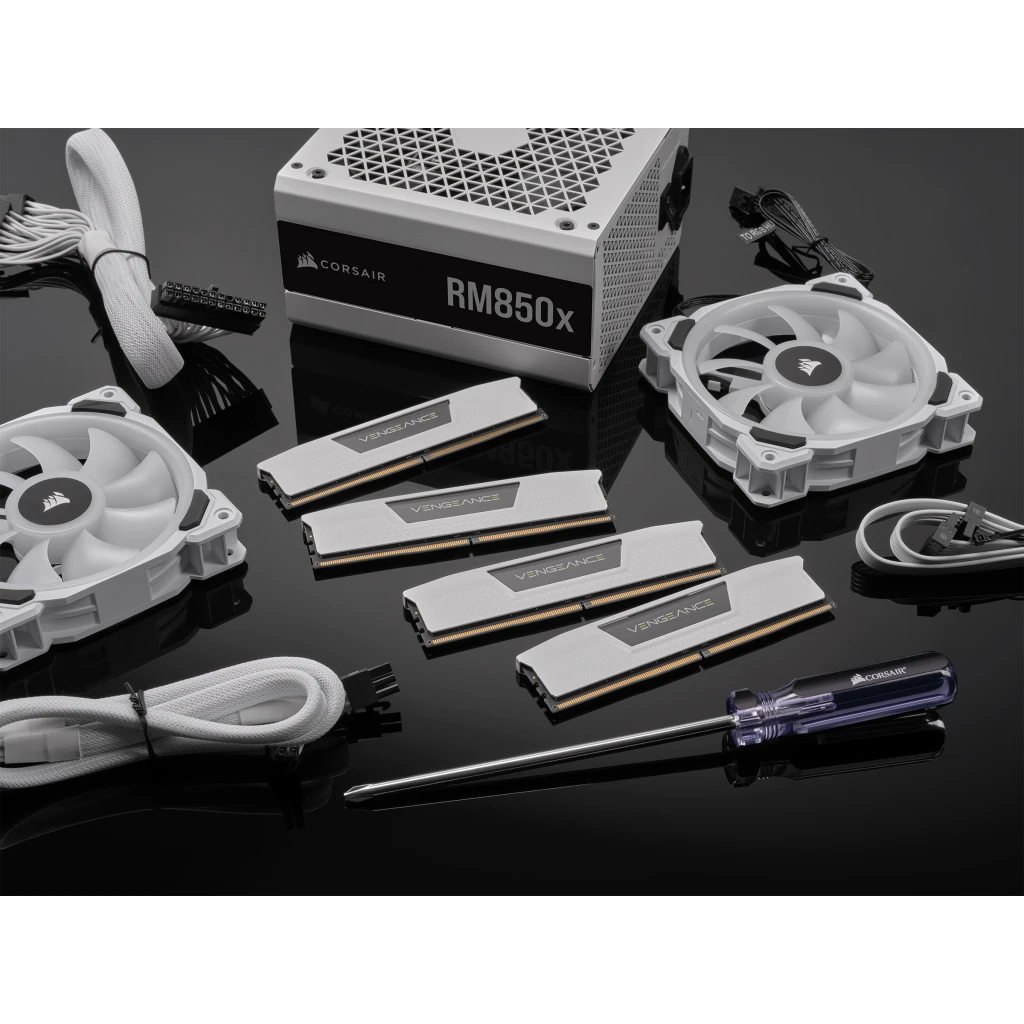 Corsair Vengeance 32GB (16GB x 2) ホワイト VENGEANCE® 32GB (2x16GB