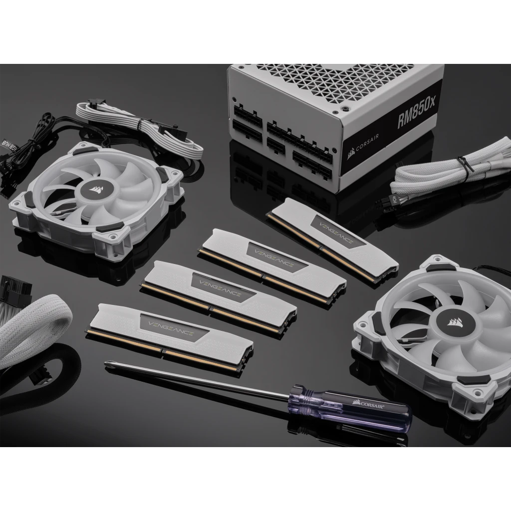 VENGEANCE® 32GB (2x16GB) DDR5 DRAM 5200MHz C40 Memory Kit — White