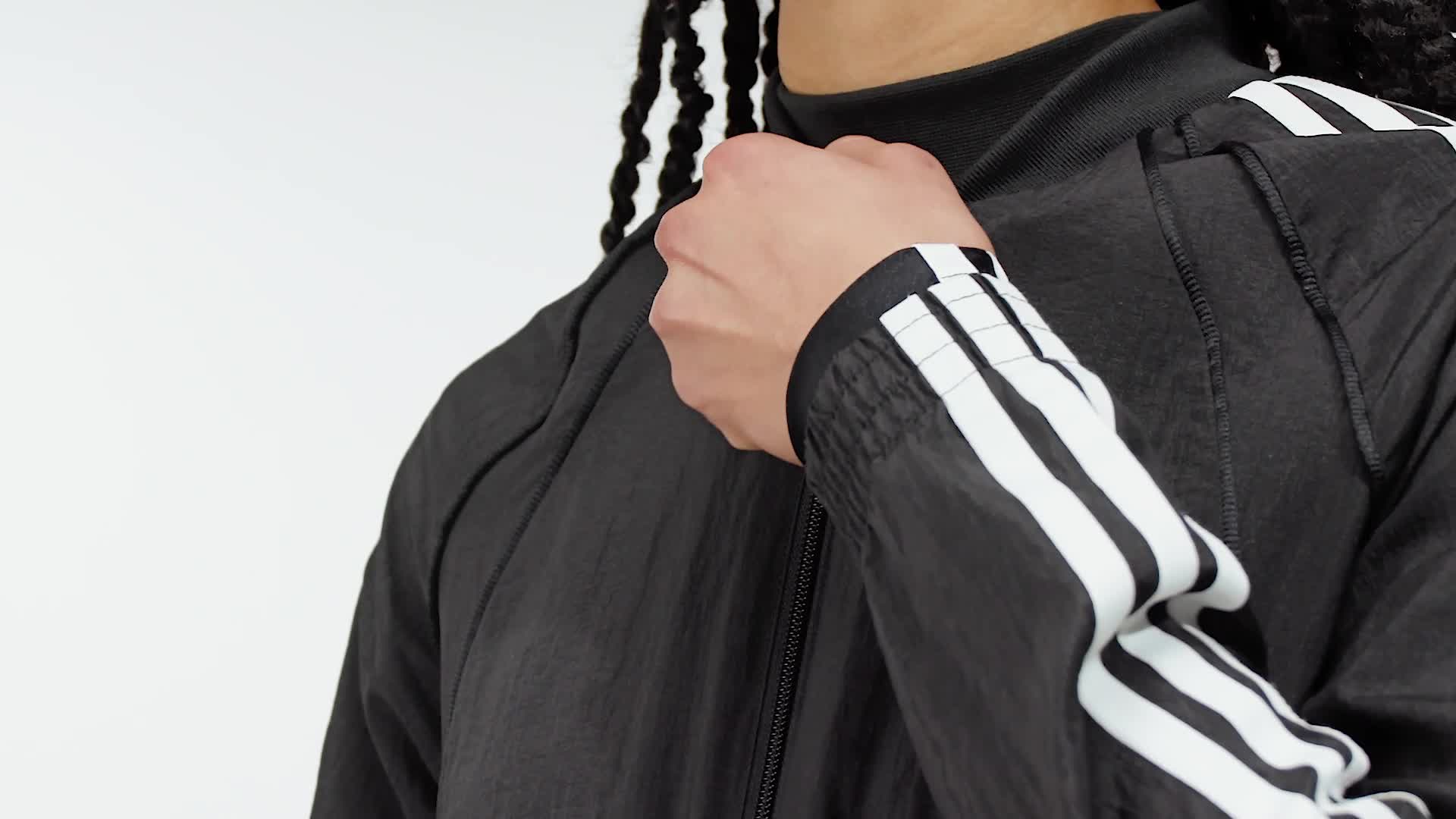 アディダス スリム クロップド トラックトップ - ブラック