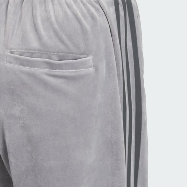 アディダス ベロア トラックパンツ - グレー | アディダス ジャパン