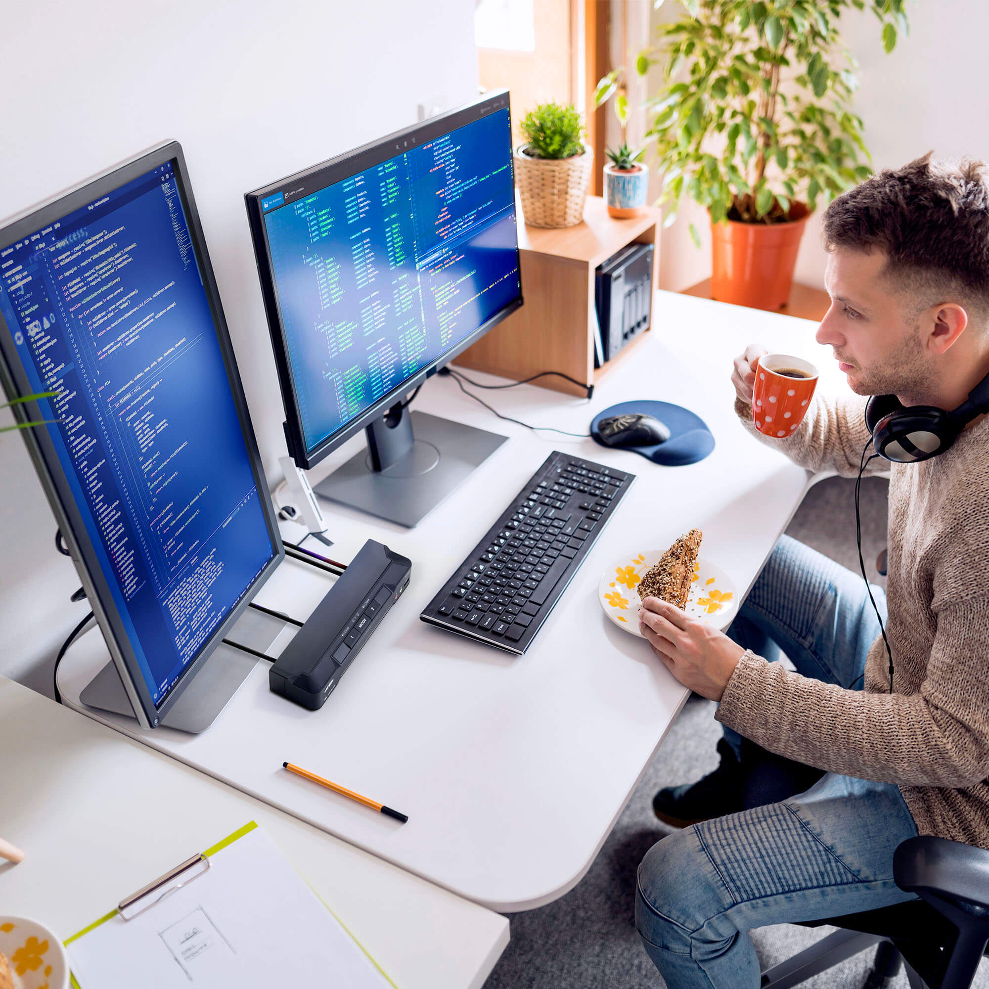 2ポートDisplayPortデュアルディスプレイ ミニマトリックスKVMスイッチ