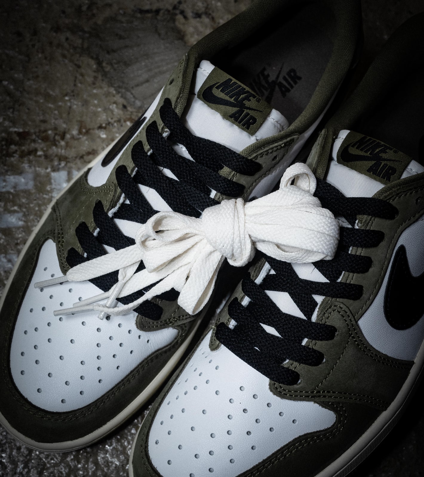 JORDAN BRAND AIR JORDAN 1 RETRO LOW OG Medium Olive | atmos