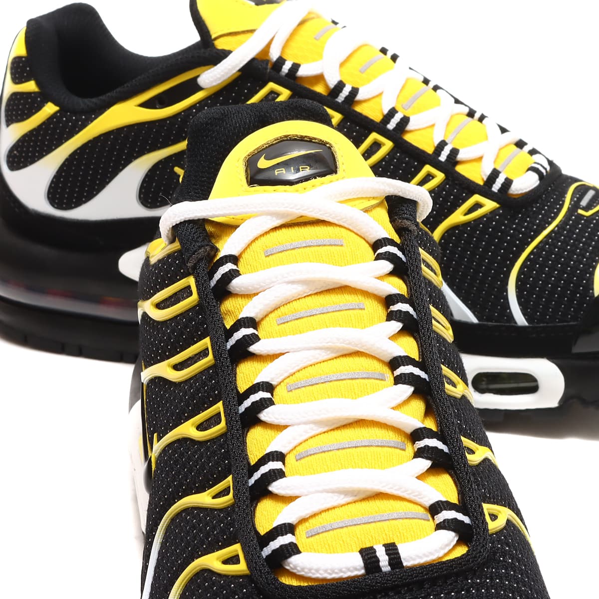 NIKE AIR MAX PLUS BLACK/TOUR YELLOW-WHITE 22HO-I（ナイキ エア