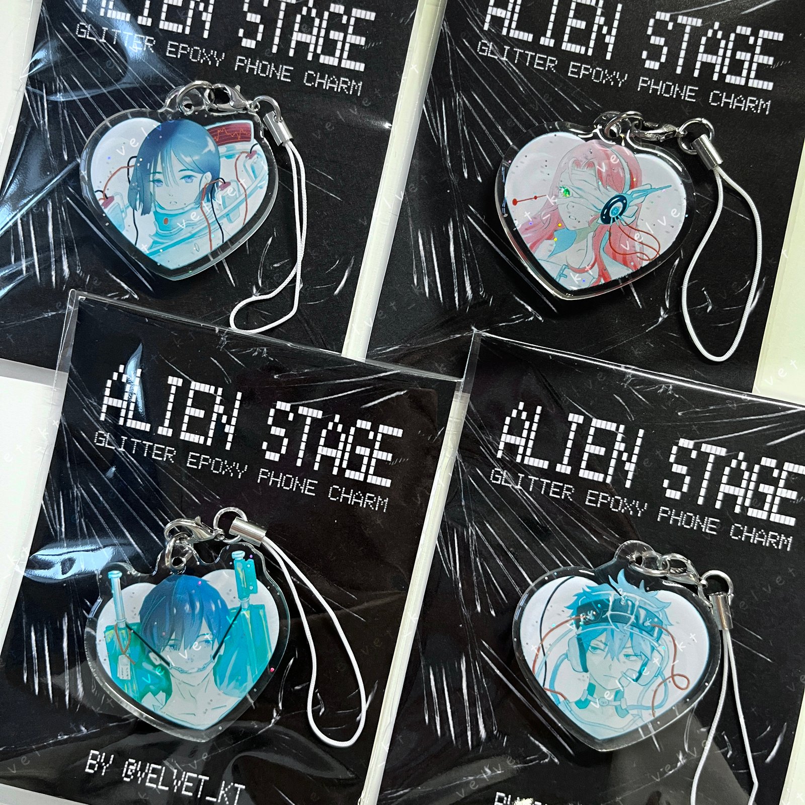 ALIEN STAGE - Glitter Phone Charm | Studio Velvet KT