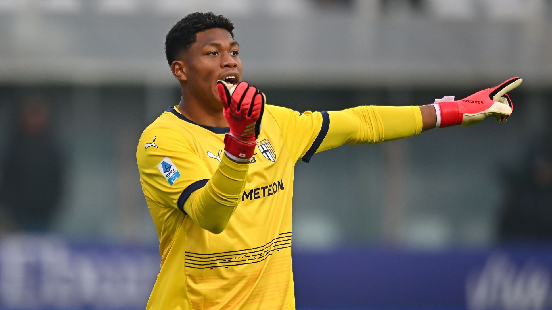 鈴木彩艶が2月のクラブ月間MVPに！パルマサポーターの投票で決定