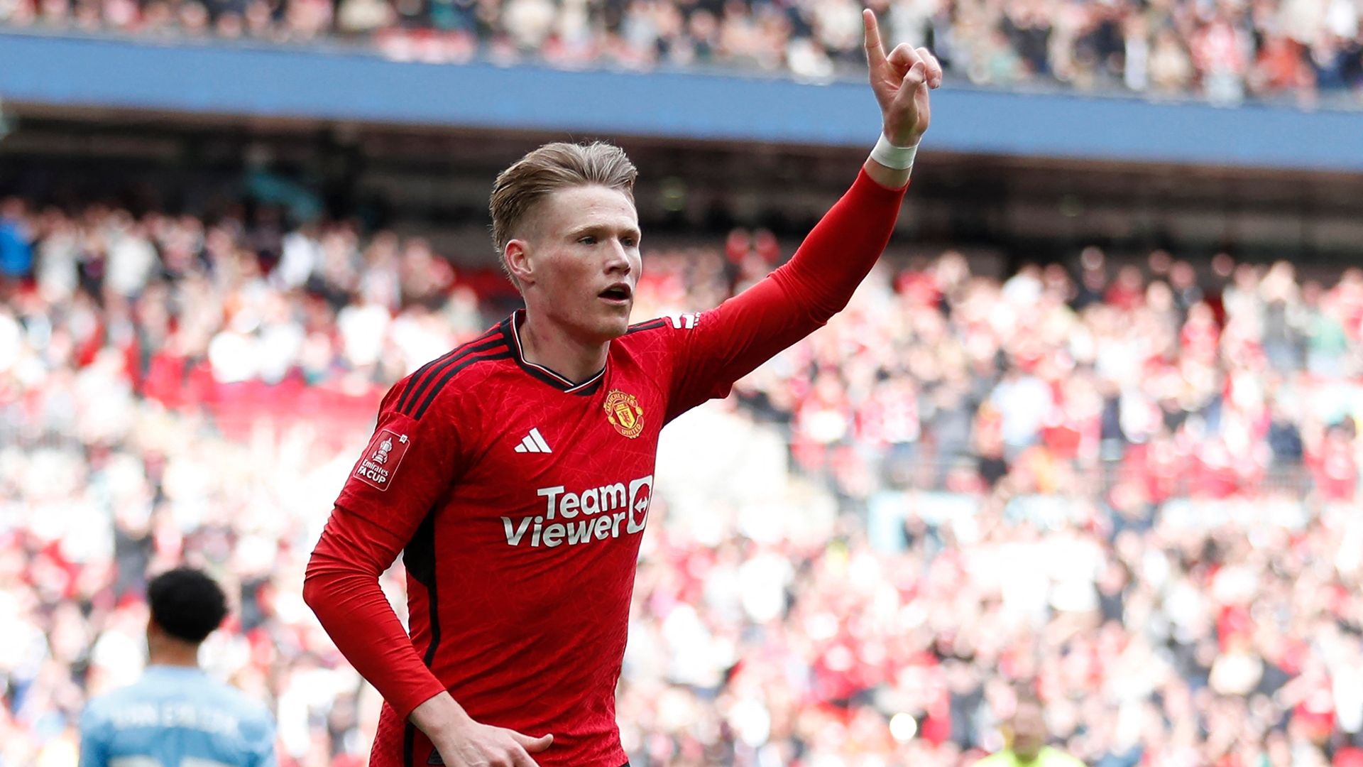 manu240422.jpg?width=1400&