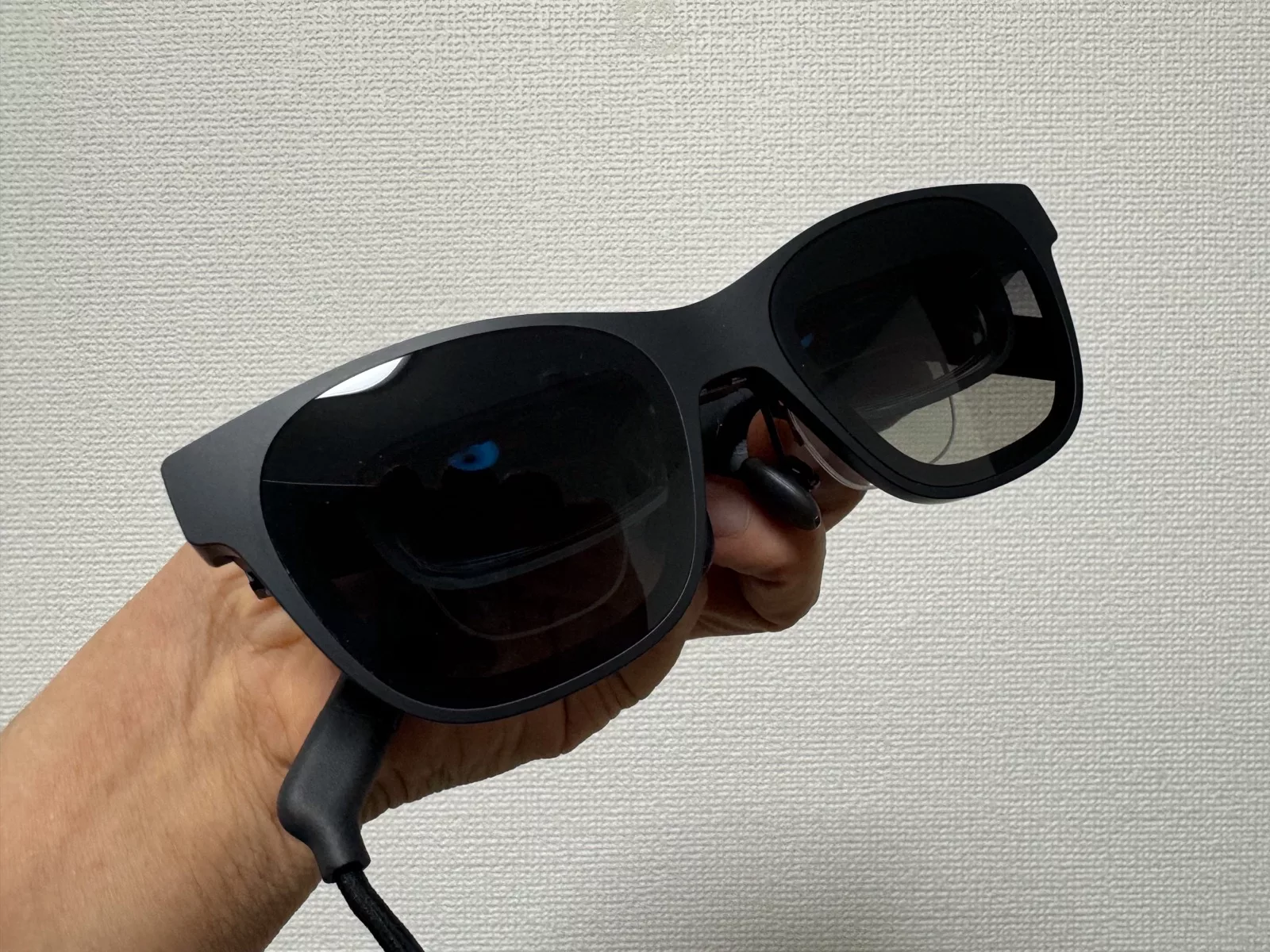 半年使って考える サングラス型ディスプレイ「XREAL Air 2 Pro」の価値